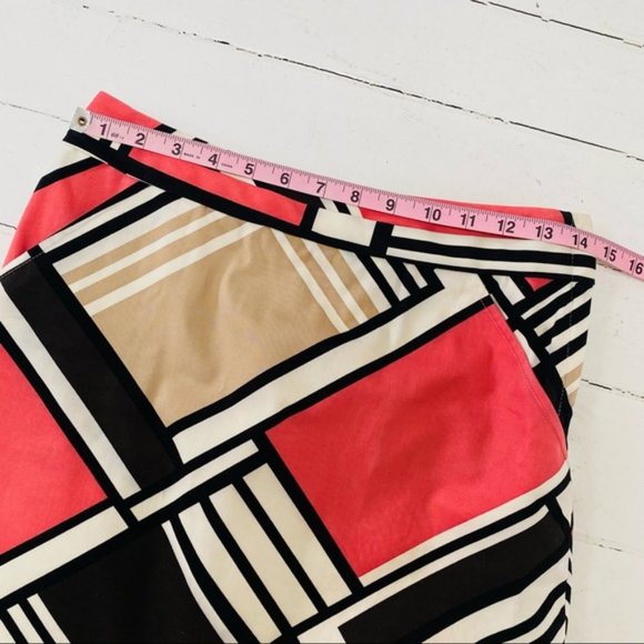Mod-inspired Geometric Patterned Aline Skirt (size 0) - Picture 6 of 7